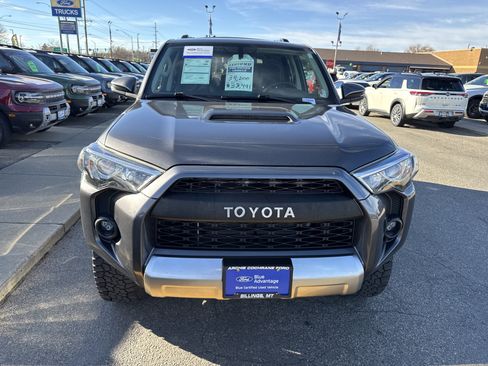 Used 2018 Toyota 4Runner TRD Off-Road Premium w/ Wilderness Package AWD/4WD image 2
