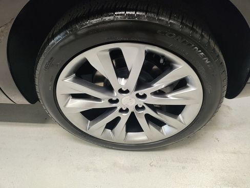 Used 2021 Buick Envision Avenir AWD/4WD image 19