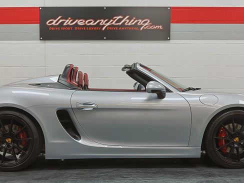 Used 2016 Porsche Boxster Spyder image 28