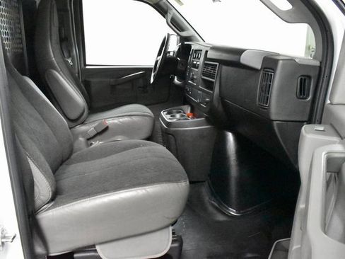 Used 2024 Chevrolet Express 2500 w/ Driver Convenience Package image 13