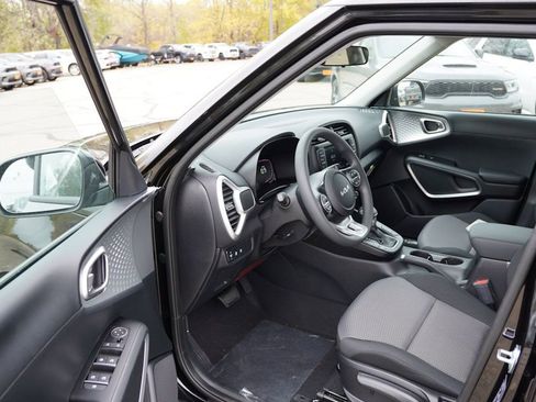 New 2025 Kia Soul LX image 10