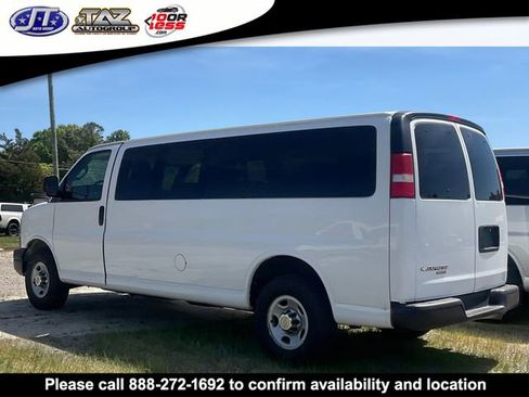 Used 2016 Chevrolet Express 3500 LT w/ LT Preferred Equipment Group RWD image 5