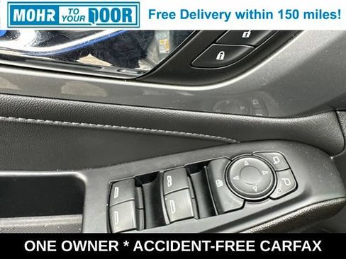 Used 2023 Chevrolet Traverse LT FWD image 26