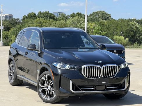 Used 2024 BMW X5 xDrive40i w/ Premium Package AWD/4WD image 2