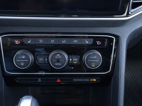 Used 2023 Volkswagen Atlas Cross Sport SE w/ Panoramic Sunroof Package image 25