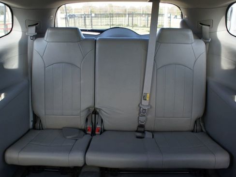 Used 2017 Buick Enclave Leather image 11