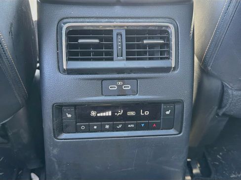 Used 2025 MAZDA CX-70 Plug-In Hybrid w/ Premium Plus AWD/4WD image 30