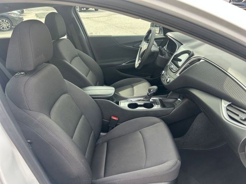 Used 2024 Chevrolet Malibu LT image 27