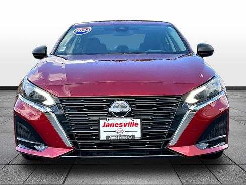 Certified 2024 Nissan Altima 2.5 SV FWD image 2