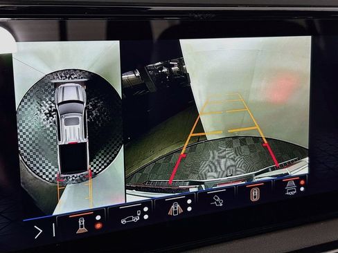 New 2026 GMC Sierra 1500 AT4 w/ AT4 Premium Package AWD/4WD image 14