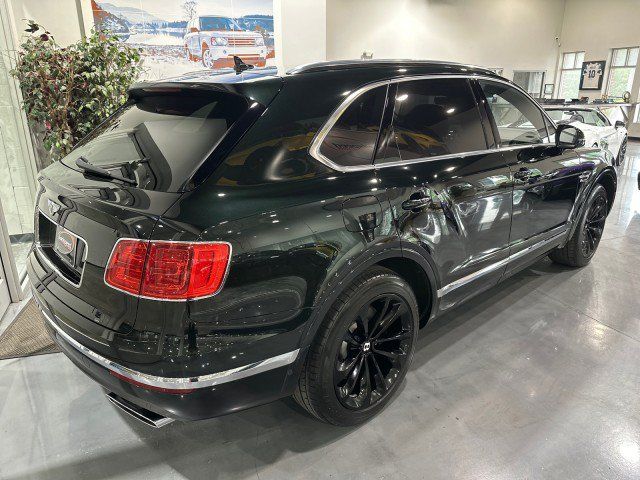 Used 2017 Bentley Bentayga AWD/4WD image 2