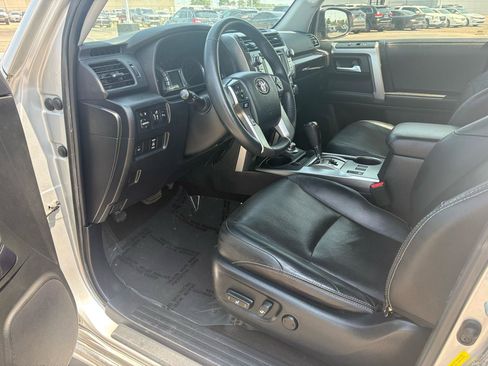 Used 2018 Toyota 4Runner Limited AWD/4WD image 33