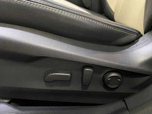 Used 2022 Subaru Outback Limited image 15