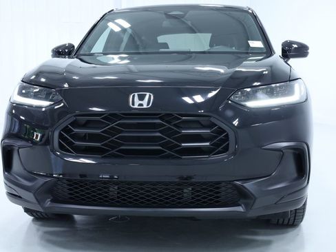 Used 2023 Honda HR-V Sport image 4