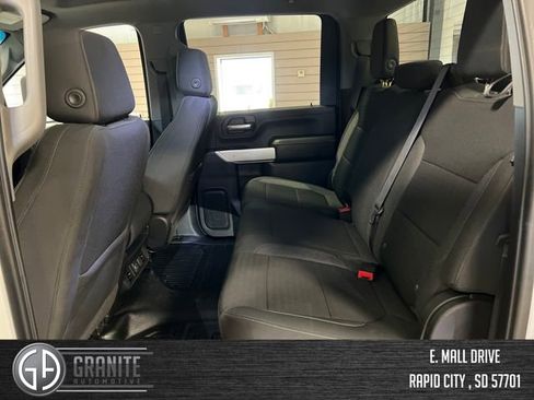 Used 2020 GMC Sierra 2500 SLE image 25