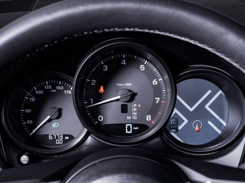 Certified 2025 Porsche Macan image 21