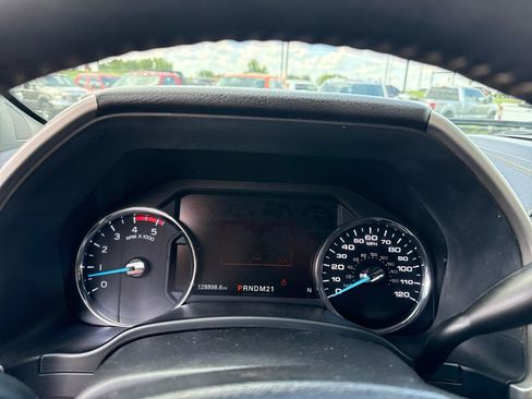 Used 2019 Ford F250 Lariat w/ FX4 Off-Road Package AWD/4WD image 13