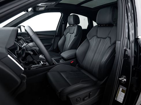 Certified 2025 Audi Q5 2.0T Premium Plus w/ Premium Plus Package image 16