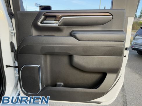 Used 2024 Chevrolet Silverado 2500 LT image 25