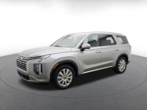 Used 2025 Hyundai Palisade SEL FWD image 3