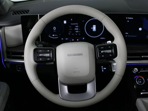 Used 2024 Hyundai Santa Fe Limited image 21