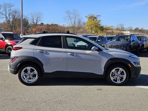 Used 2023 Hyundai Kona SEL image 6