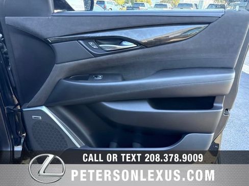 Used 2019 Cadillac Escalade ESV Platinum AWD/4WD image 12
