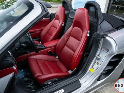 Used 2019 Porsche 718 Boxster GTS RWD image 9