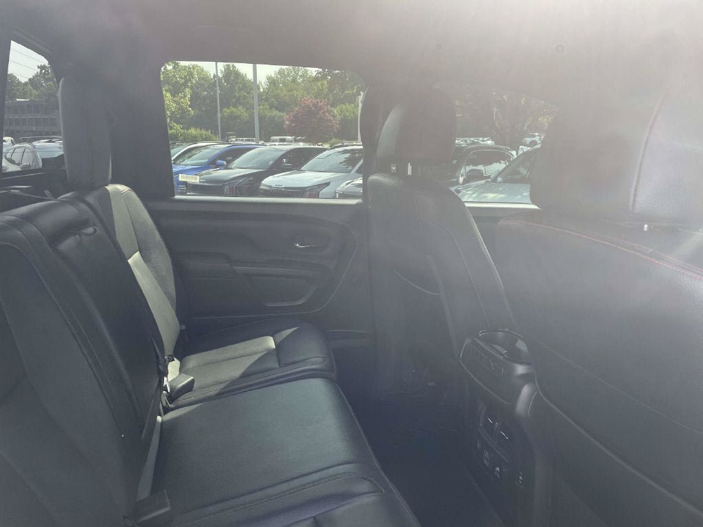 Used 2021 Nissan Titan PRO-4X w/ Pro-4x Convenience Package AWD/4WD image 12