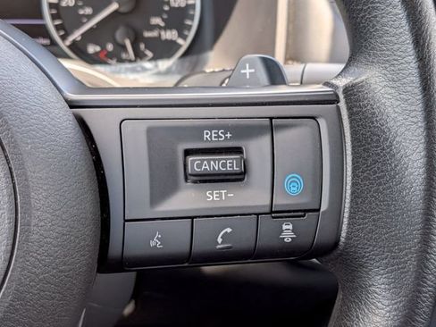 Used 2024 Nissan Rogue SV AWD/4WD image 24