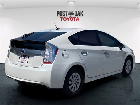 Used 2013 Toyota Prius Plug-In Hybrid image 7