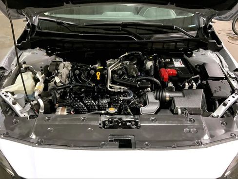 Used 2023 Nissan Altima 2.5 SR w/ SR Premium Package AWD/4WD image 32