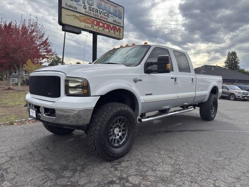 Used 2005 Ford F350 Lariat image 1