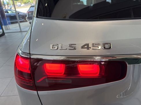 Certified 2025 Mercedes-Benz GLS 450 GLS 450 image 11