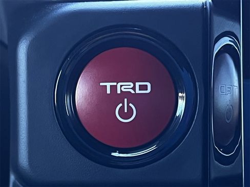 Used 2025 Toyota Tacoma TRD Pro image 19