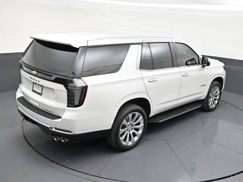 Used 2025 Chevrolet Tahoe Premier RWD image 17