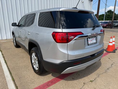 Used 2019 GMC Acadia SLE FWD image 4