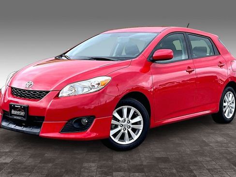 Used 2010 Toyota Matrix FWD image 2