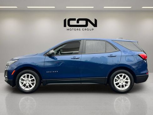 Used 2023 Chevrolet Equinox LS w/ LS Convenience Package FWD image 2