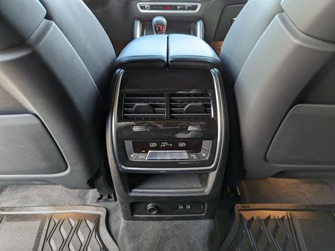 Used 2025 BMW XM AWD/4WD image 43