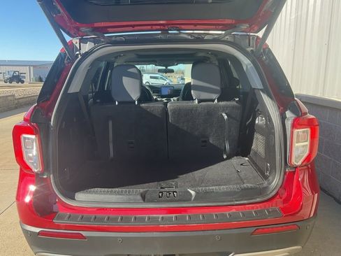 Used 2021 Ford Explorer XLT w/ Equipment Group 202A image 22