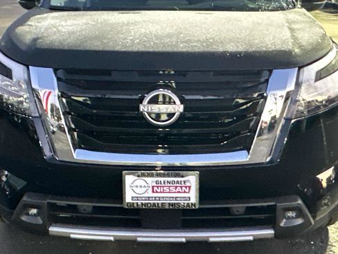 New 2025 Nissan Pathfinder Platinum image 10