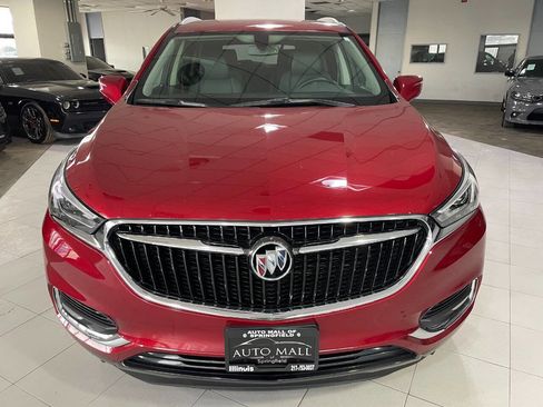 Used 2018 Buick Enclave Essence image 2