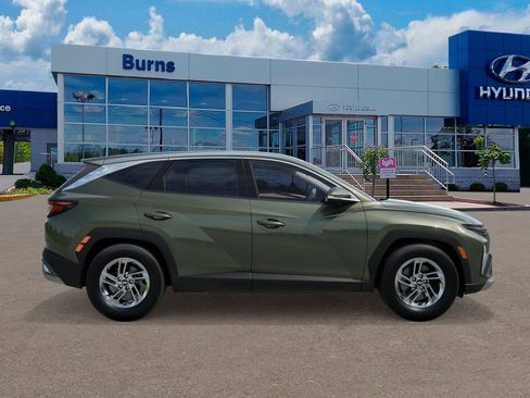 New 2026 Hyundai Tucson SE image 7