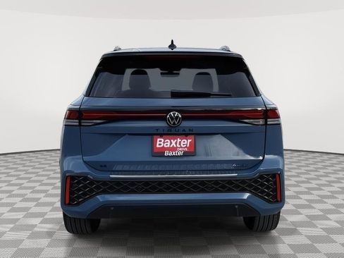 New 2026 Volkswagen Tiguan SE R-Line image 4