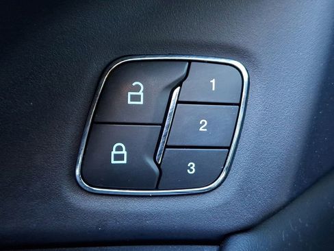 Used 2019 Ford Expedition Platinum image 25