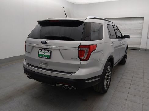 Used 2018 Ford Explorer Platinum AWD/4WD image 9