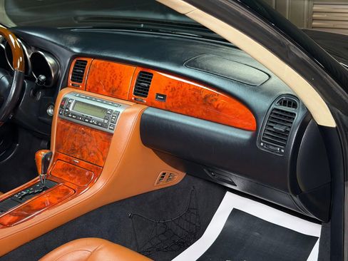 Used 2005 Lexus SC 430 Convertible image 41