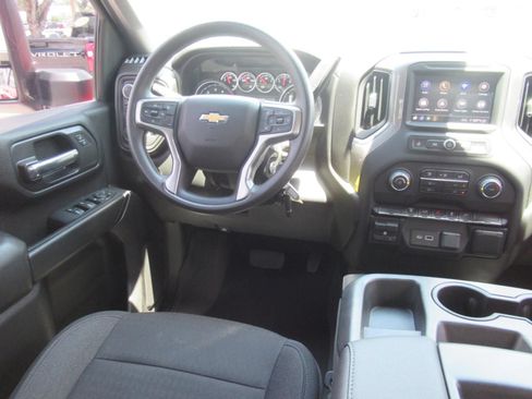 Used 2022 Chevrolet Silverado 2500 Custom w/ Custom Convenience Package AWD/4WD image 13
