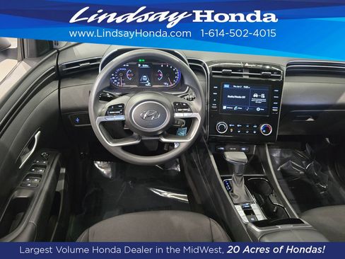 Used 2024 Hyundai Tucson SE image 12